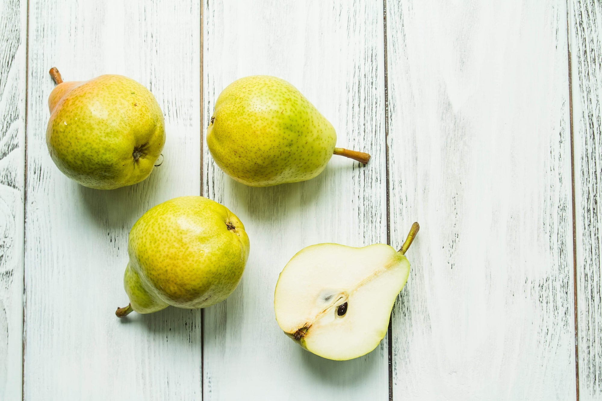 The Weight Loss and Health Benefits of Pears
