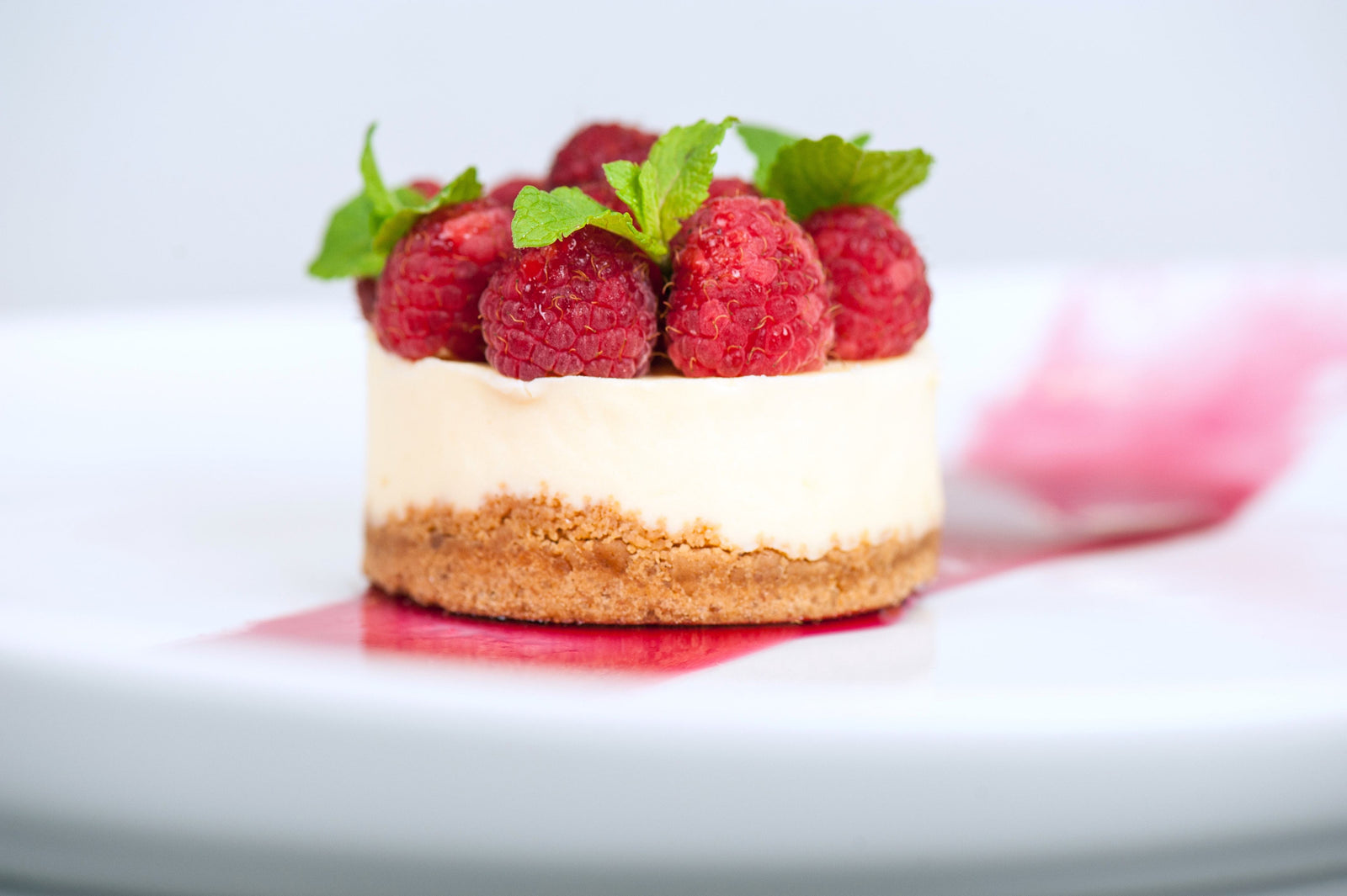 Raspberry Mini Vegan Cheesecake Recipe